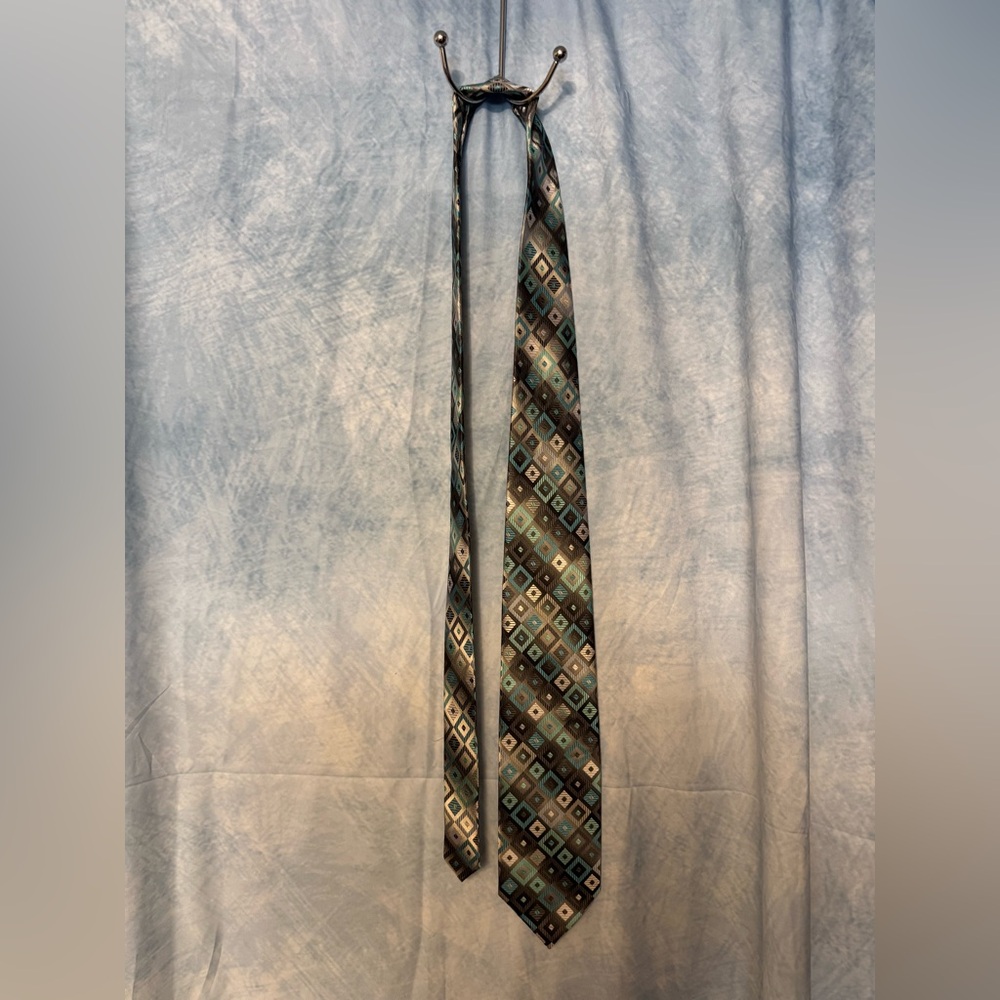 Croft & Barrow Geometric Blue and Green Tie